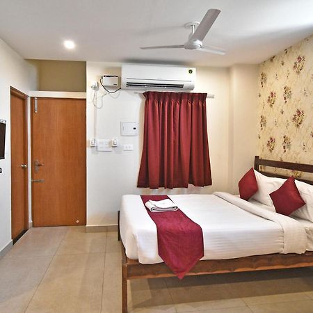 Hotel VI Park - City Centre 蓬蒂切里 外观 照片