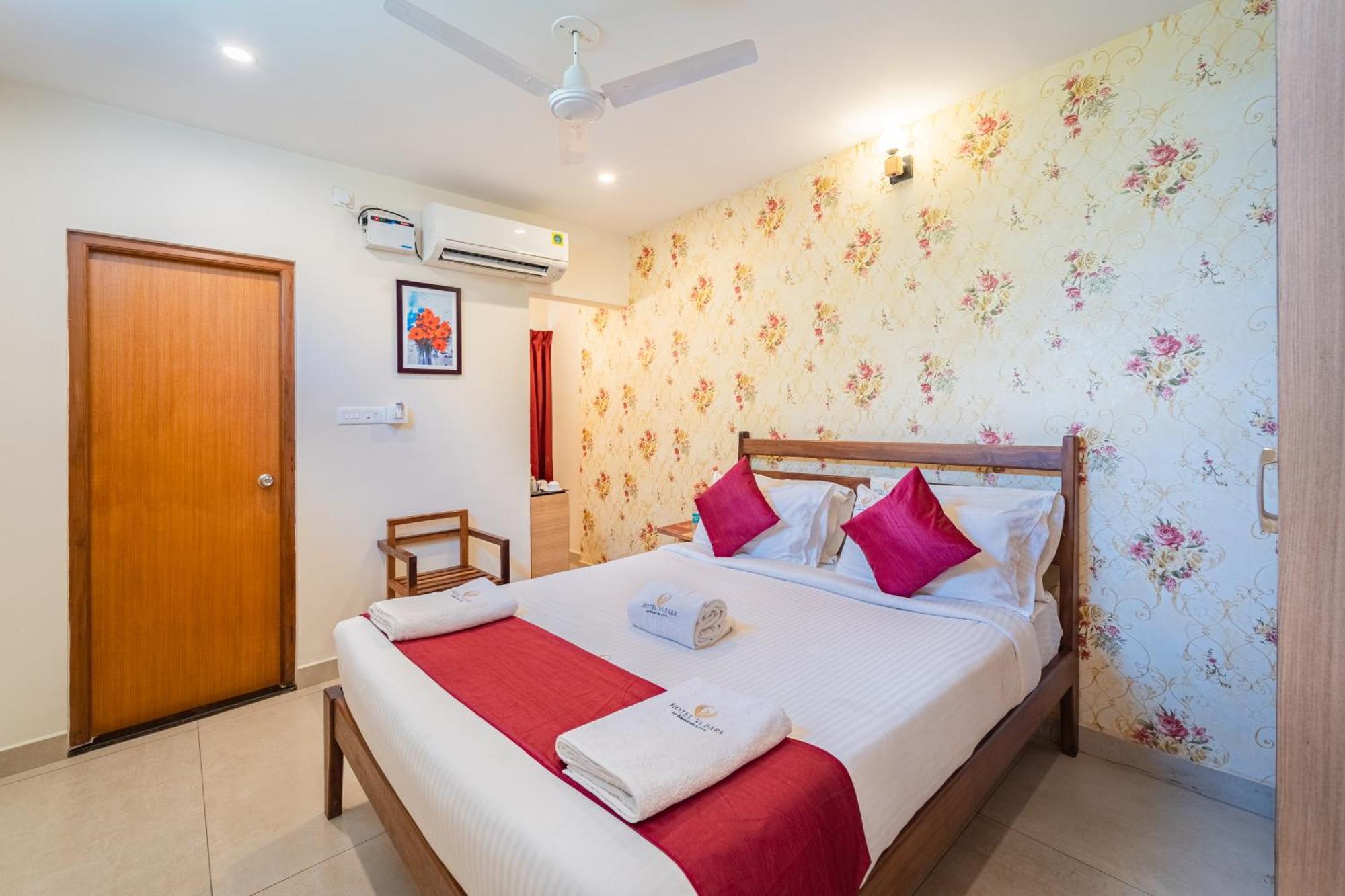 Hotel VI Park - City Centre 蓬蒂切里 外观 照片