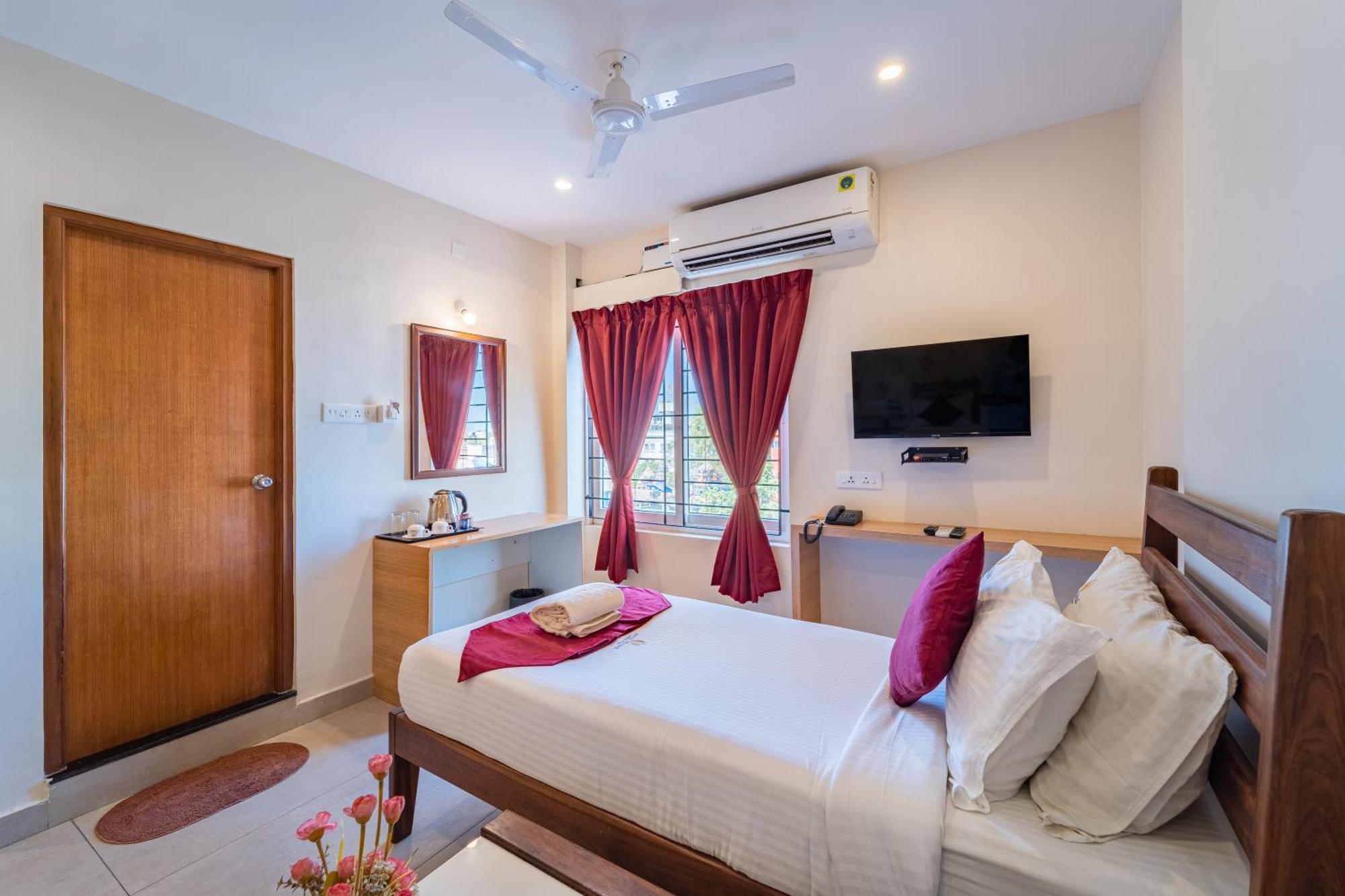 Hotel VI Park - City Centre 蓬蒂切里 外观 照片