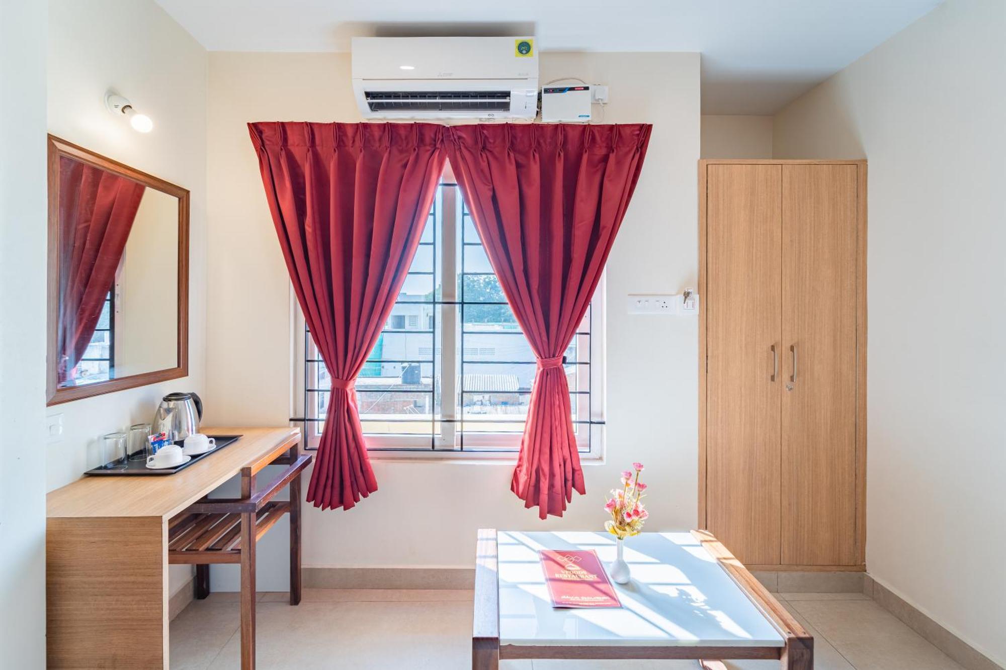 Hotel VI Park - City Centre 蓬蒂切里 外观 照片