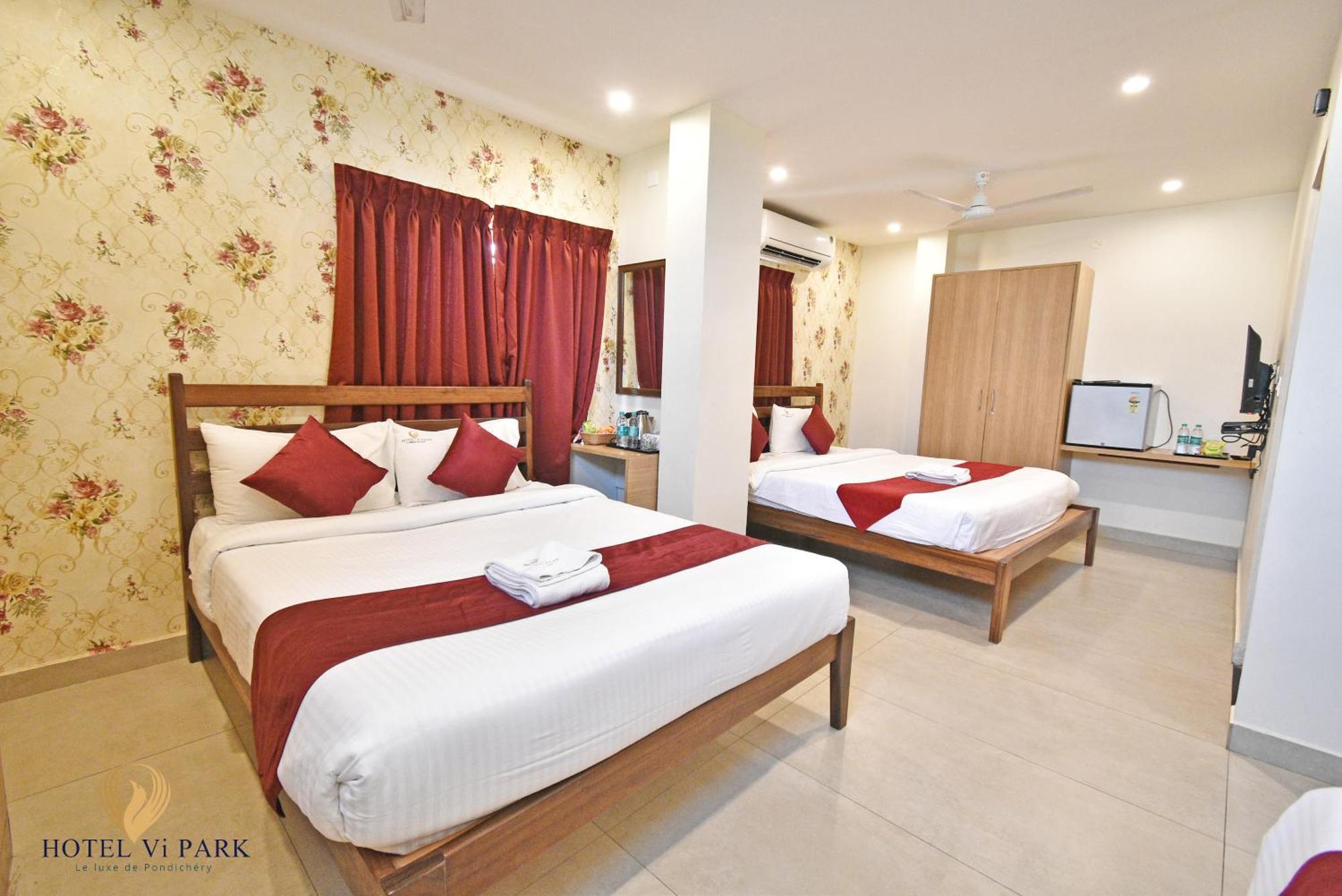 Hotel VI Park - City Centre 蓬蒂切里 外观 照片